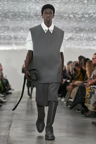 Look 23
